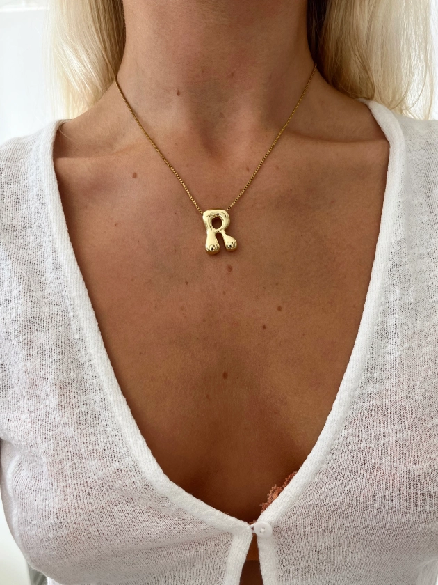 VIE INITIAL NECKLACE