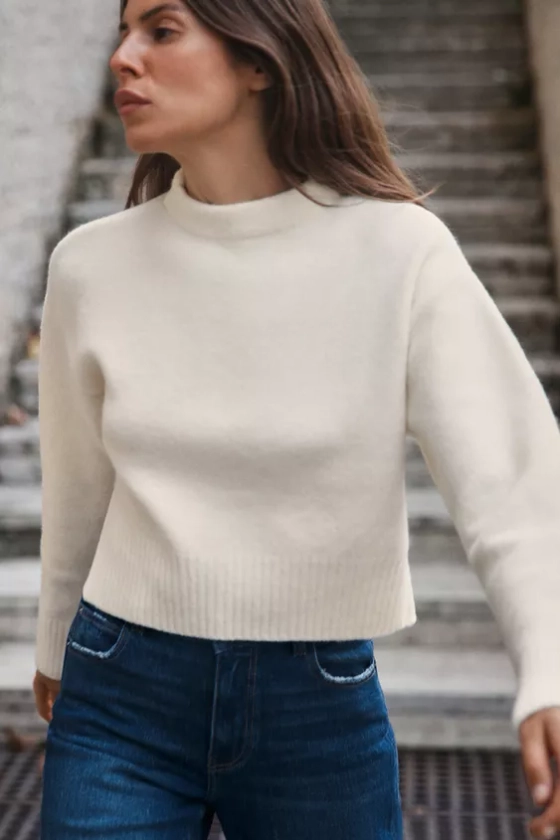 PULL COURT EN MAILLE DOUCE