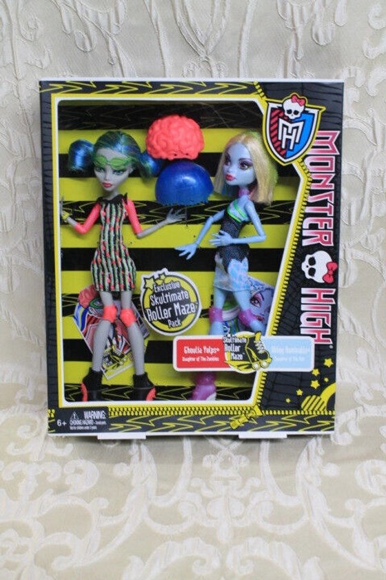 Monster High Skultimate Roller Maze Ghoulia Yelps & Abbey Bominable Doll 2-Pack