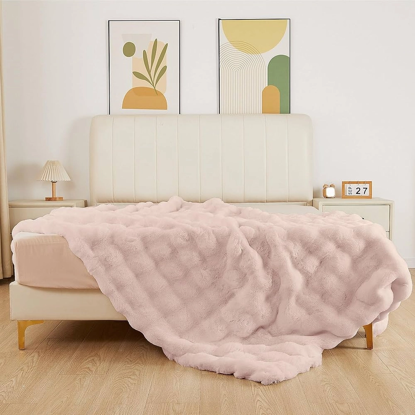 Amazon.com: ORINOVA Pink Fluffy Blanket for Couch Living Room Faux Fur 50x60 Fuzzy Throw Blanket for Bed Soft Furry Bed Comforter Cozy Home Decor Gifts 860 GSM : Home & Kitchen