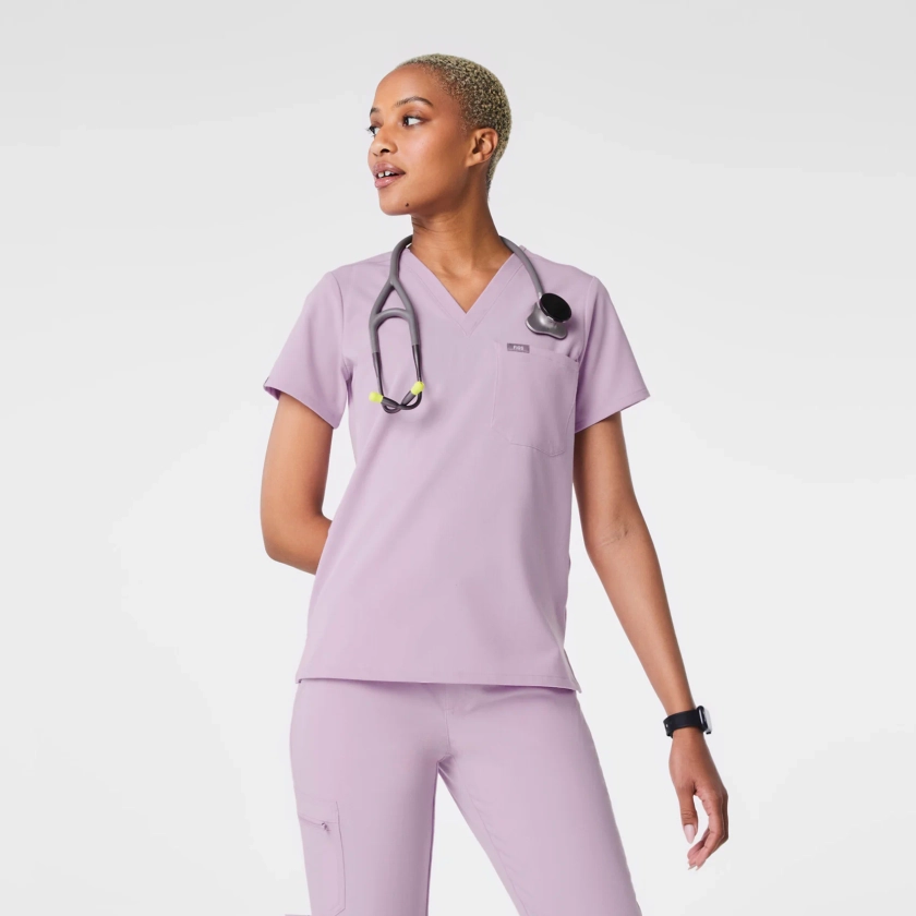 Women's Catarina One-Pocket Scrub Top™ - Lavender Haze · FIGS