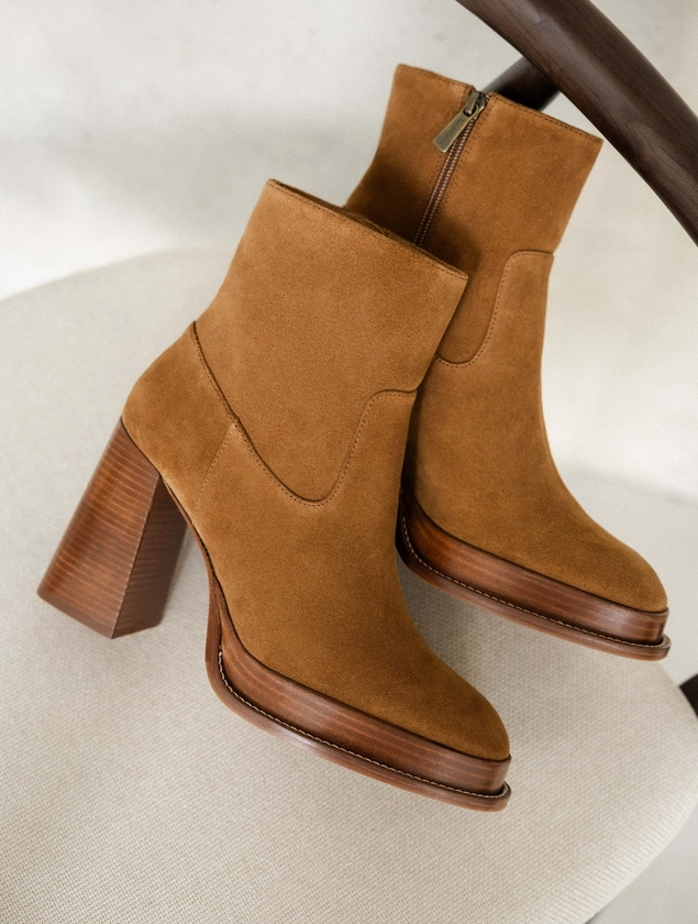 Marnie Camel - Bottines à plateformes et talons hauts en cuir suédé daim camel