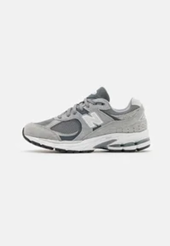 New Balance M2002 UNISEX - Baskets basses - dark grey/gris foncé - ZALANDO.BE