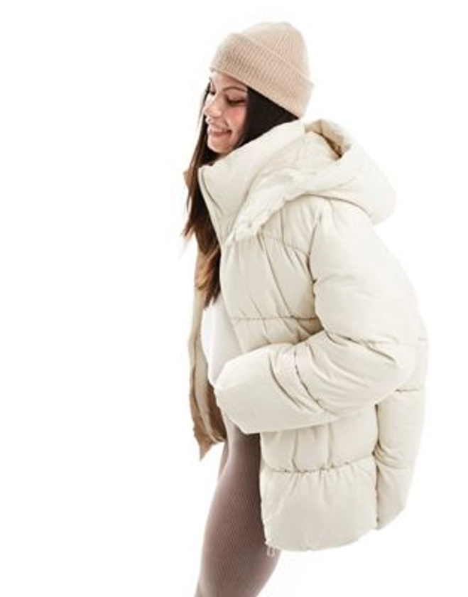 Vero Moda luxe oversized puffer coat in cream | ASOS