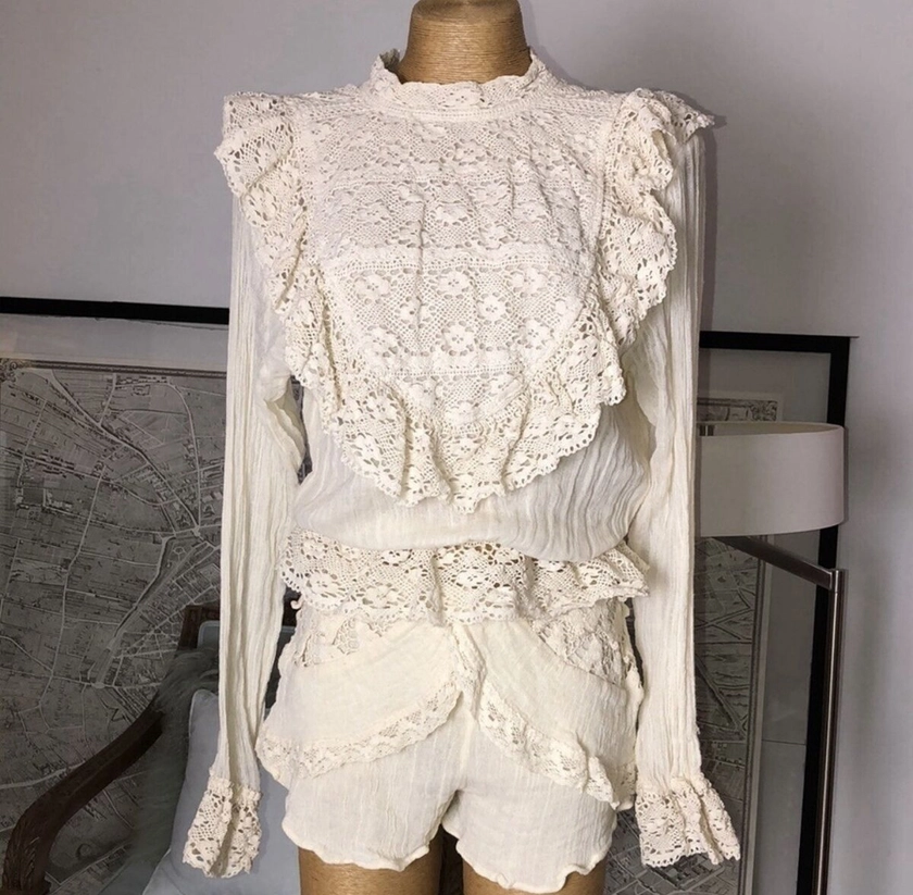 RARE Jens pirate booty Ruffle Blouse And Shorts Set