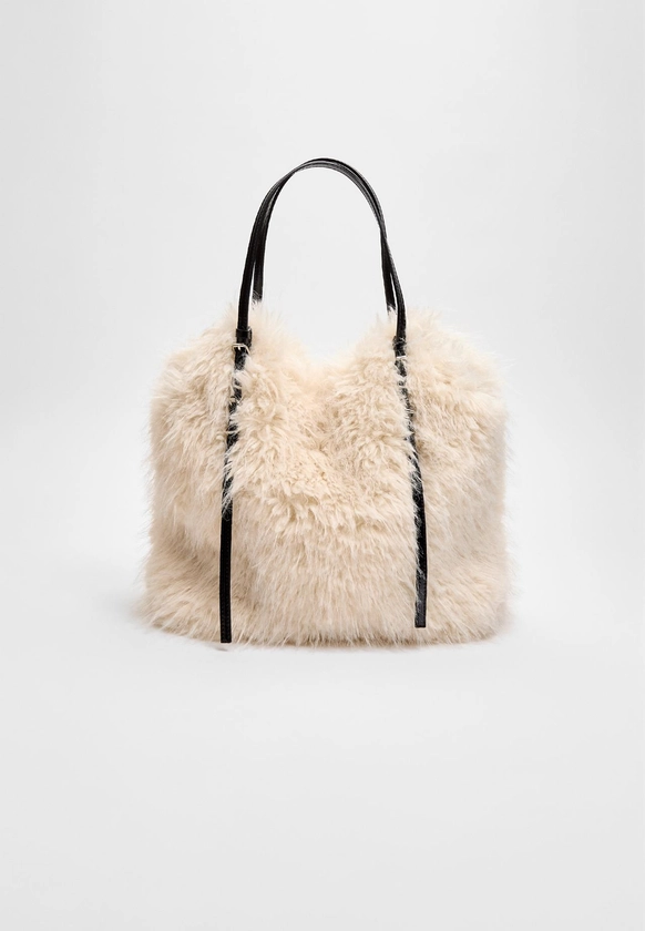 Contrast faux fur bag - Women's Bags | Stradivarius United Kingdom