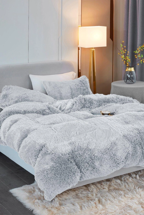 Silver Faux Fur Duvet Cover Set