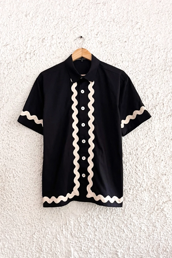 Men's Textured Shirt -Black with Off-White details