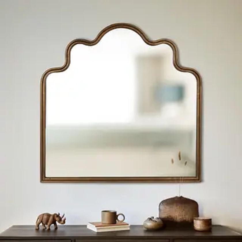 Wavy Scalloped Arched Metal Framed Wall Mirror - 29.1"L x 1.3"W x 29.1"H - Bed Bath & Beyond - 40167448