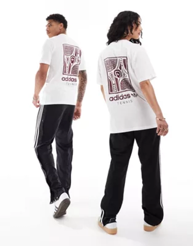 adidas Originals - T-shirt unisexe avec imprimé Tennis au dos - Blanc | ASOS