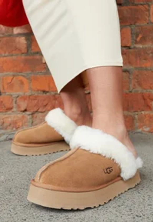 UGG DISQUETTE - Hausschuh - chestnut/cognac - Zalando.de