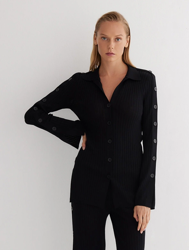 Salome Black Shirt - Long Sleeve Knitted Shirt | MOEVA