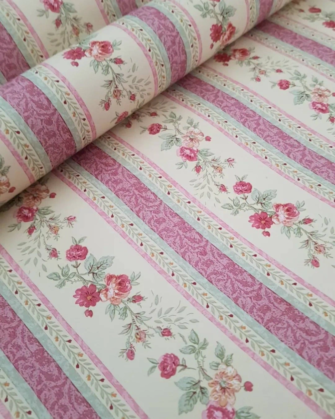 Gorgeous English Vintage Wallpaper With Beautiful Floral / Roses Pattern - Etsy UK
