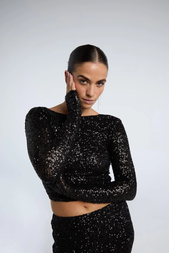 Long sleeve with sequins