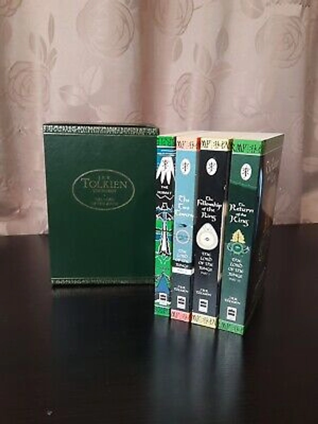 Lord of the Rings Box Set 1997 J R R Tolkien The Hobbit Excellent Condition