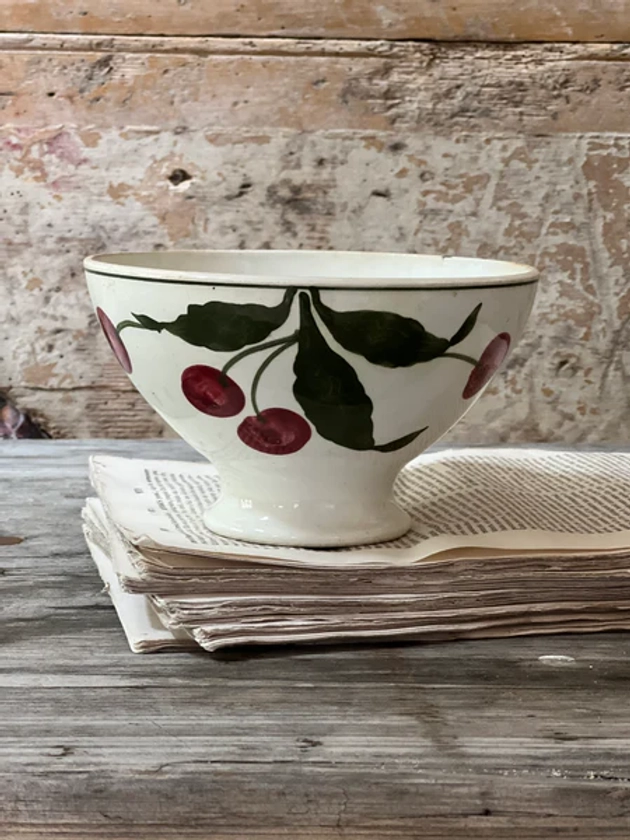 Beautiful Cherry Rustic Cafe au Lait Bowl