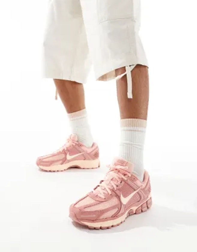 Nike - Zoom Vomero 5 - Baskets unisexes - Rose