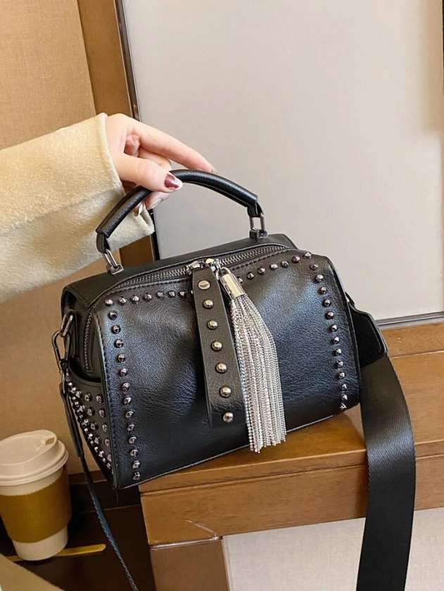 Sac à main seau vintage avec pompon et décoration cloutée, sacs Boston à bandoulière de style punk pour femme, sac à bandoulière avec chaînes pour femme, sac fantaisie de style Y2K pour fête de mariage, sac à main de créateur