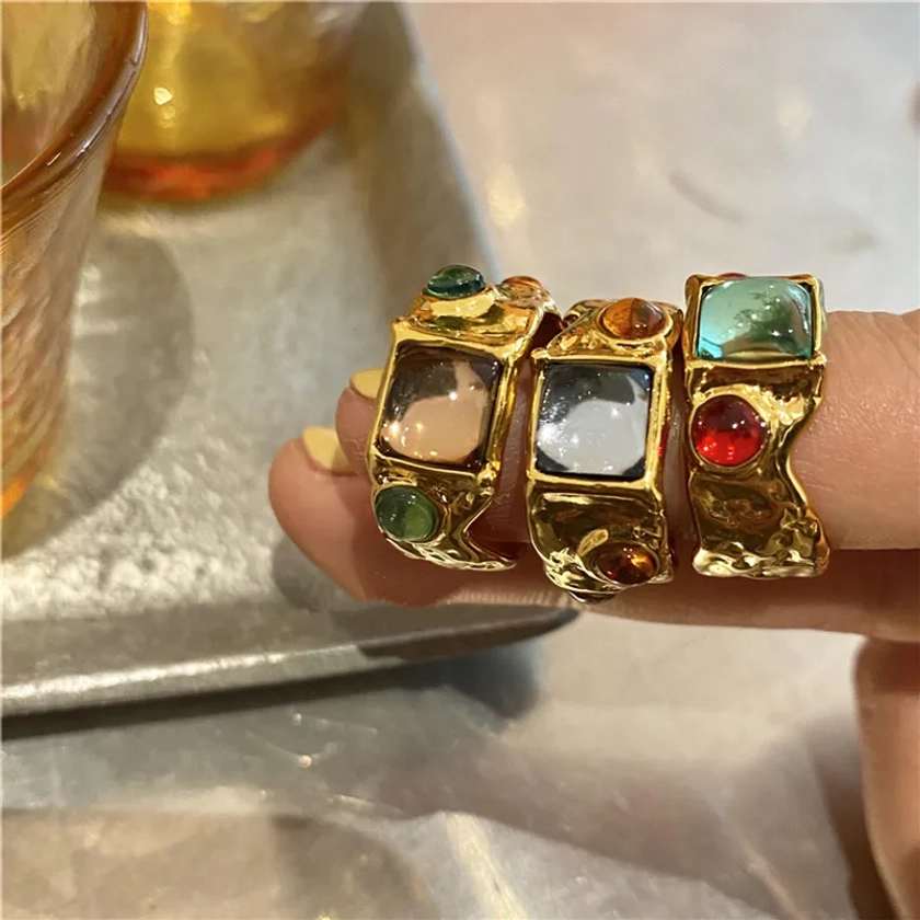 Baroque Vintage Gold-Plated Crystal Ring