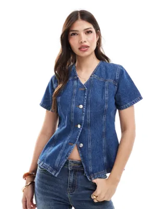 ASOS DESIGN - Top en jean boutonné à manches courtes - Indigo foncé