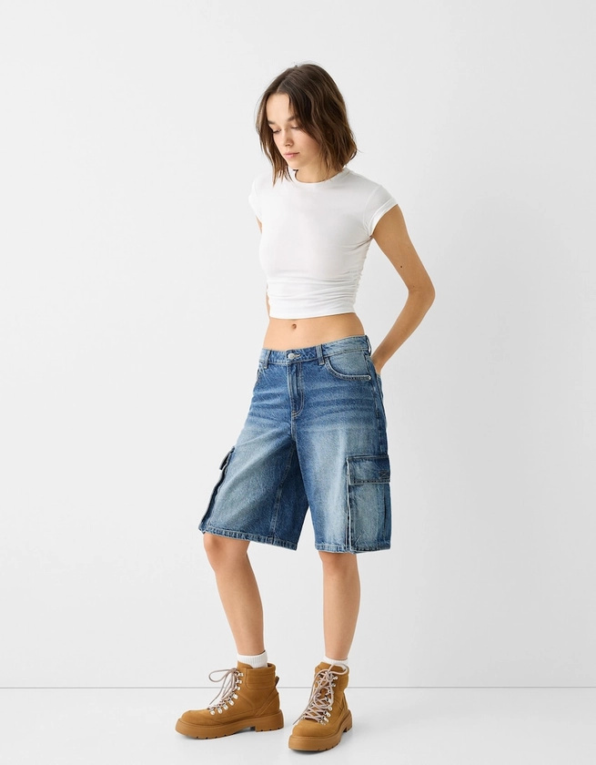 Baggy denim cargo Bermuda shorts