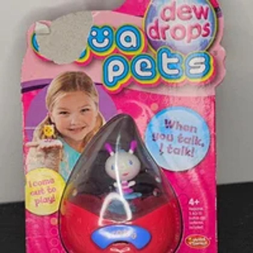 Wild Planet 2011 Aqua Pets Dew Drops Fretta Interactive Talking Pet Girls