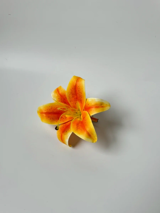 preorder tiger lily clip