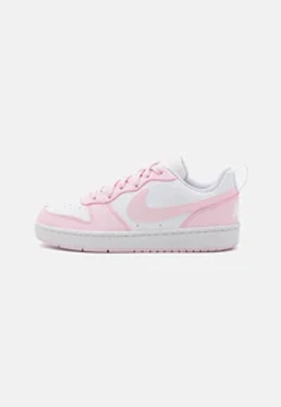 COURT BOROUGH RECRAFT UNISEX - Trainers - white/pink foam