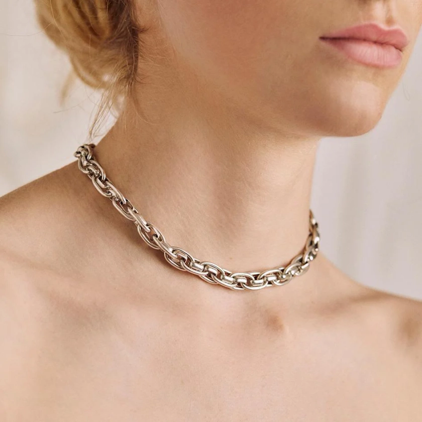 CASSIAN. Chunky Braid Chain Collar Necklace - Silver