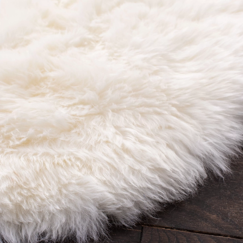 Mera Sheepskin White Rug