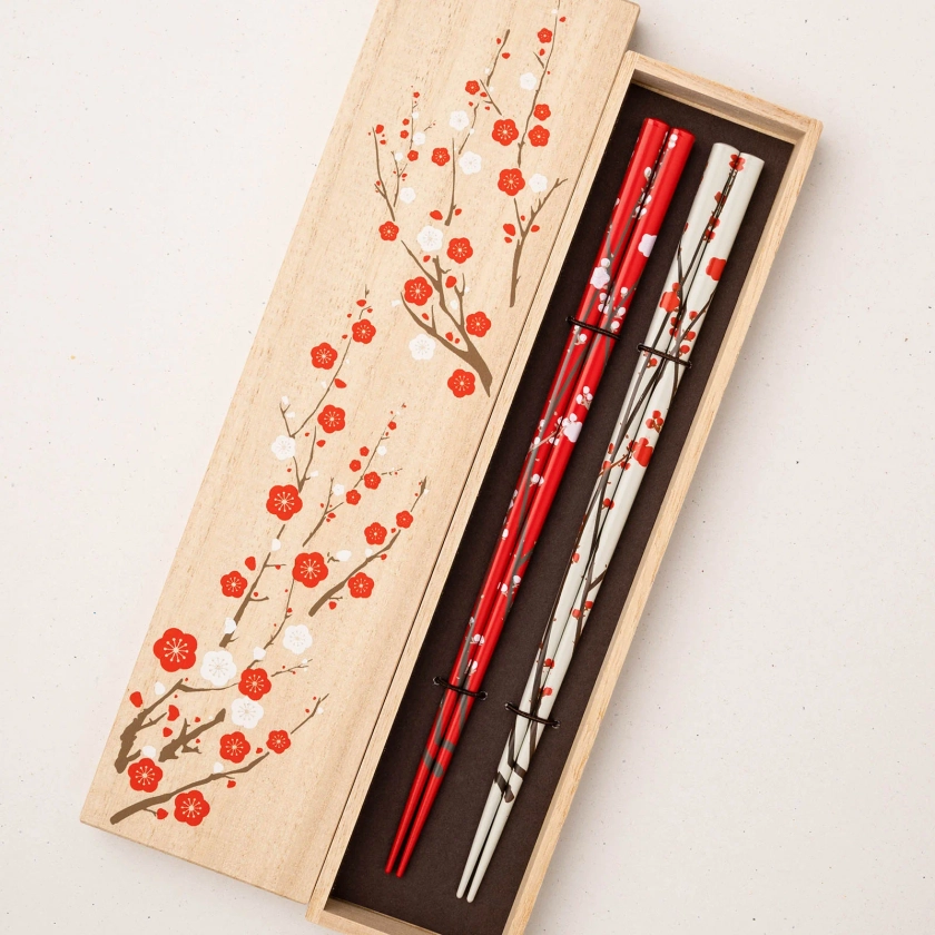 Rimpa Red and White Plum Wakasa Lacquer Chopsticks Pair and Paulownia 