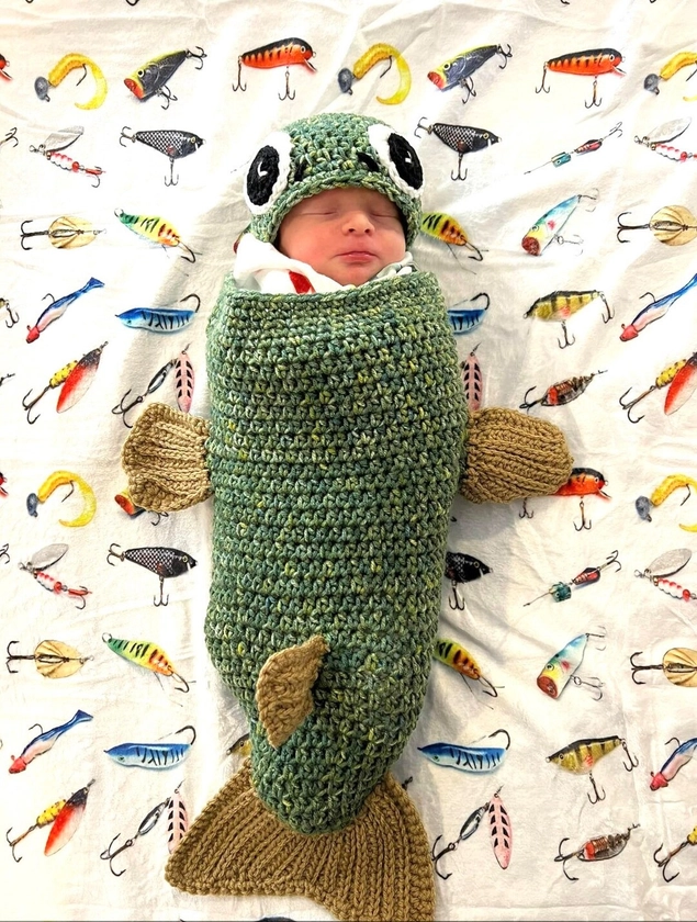 Crochet Fish Cocoon and Hat- Newborn- Photo Prop