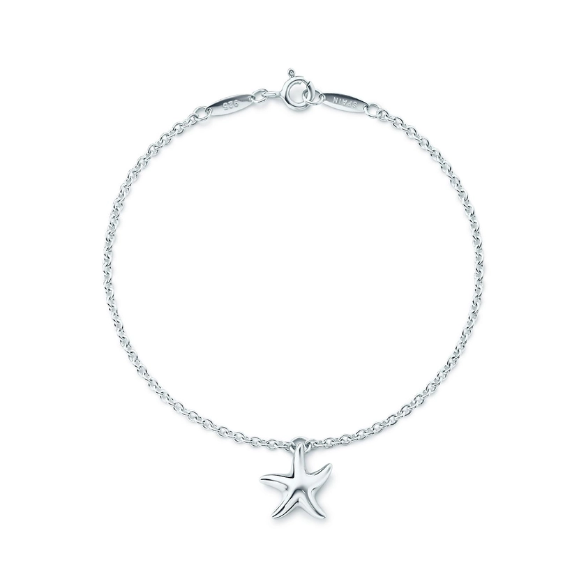 Elsa Peretti® Starfish bracelet in sterling silver, medium. | Tiffany & Co.