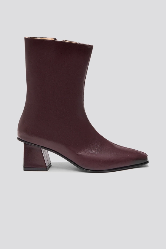 Ola Glove Boot in Pinot