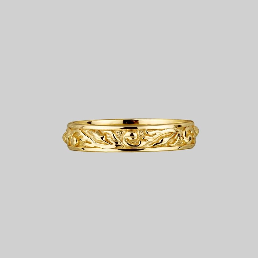 NOTORIETY. Ornate Band Ring - Gold