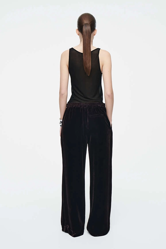 SILK-BLEND VELVET TROUSERS - Mahogany - COS