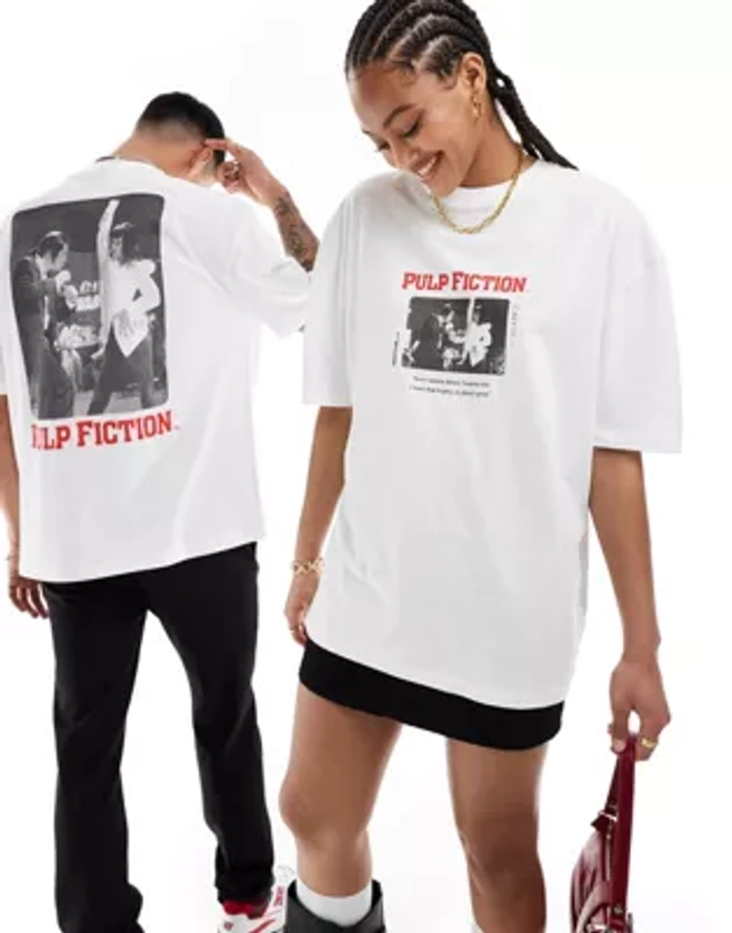 ASOS DESIGN - T-shirt oversize unisexe avec imprimés Pulp Fiction sous licence - Blanc | ASOS