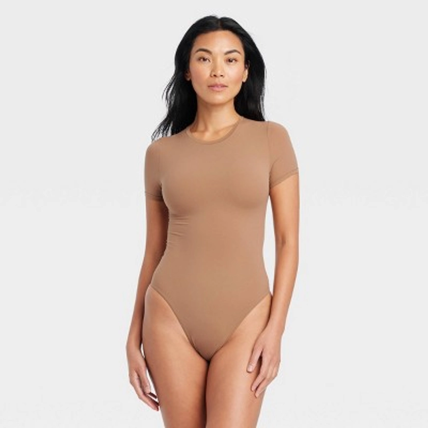 Women's Luxury Collection 4-Way Stretch Short Sleeve Bodysuit - Auden™ Brown M