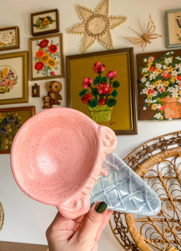 Ceramic Ice Cream Spoon Rest | Golden Vintage