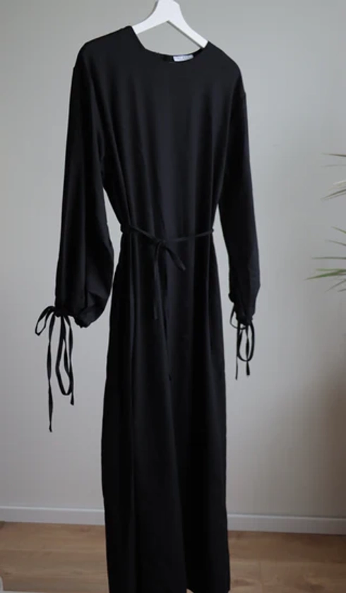 SENA LEINEN ABAYA - BLACK