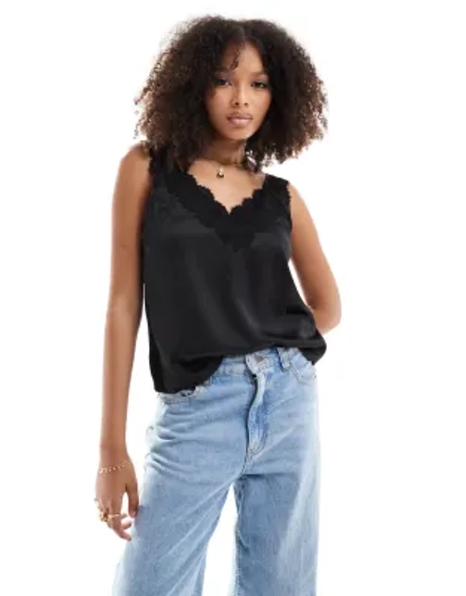 Y.A.S - Caraco en satin avec détail en dentelle - Noir | ASOS