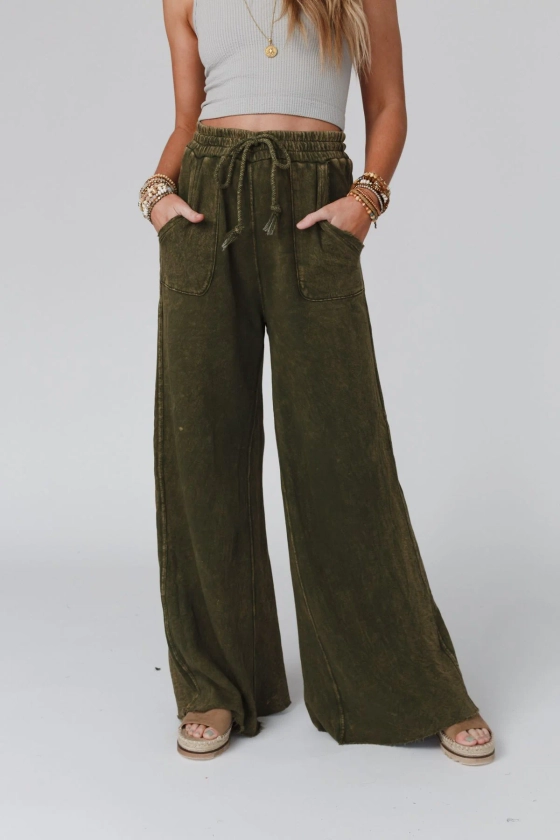 Relaxing Robin Wide Leg Pant - New Olive