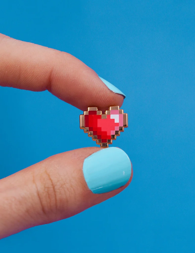 PIXEL HEART PINS