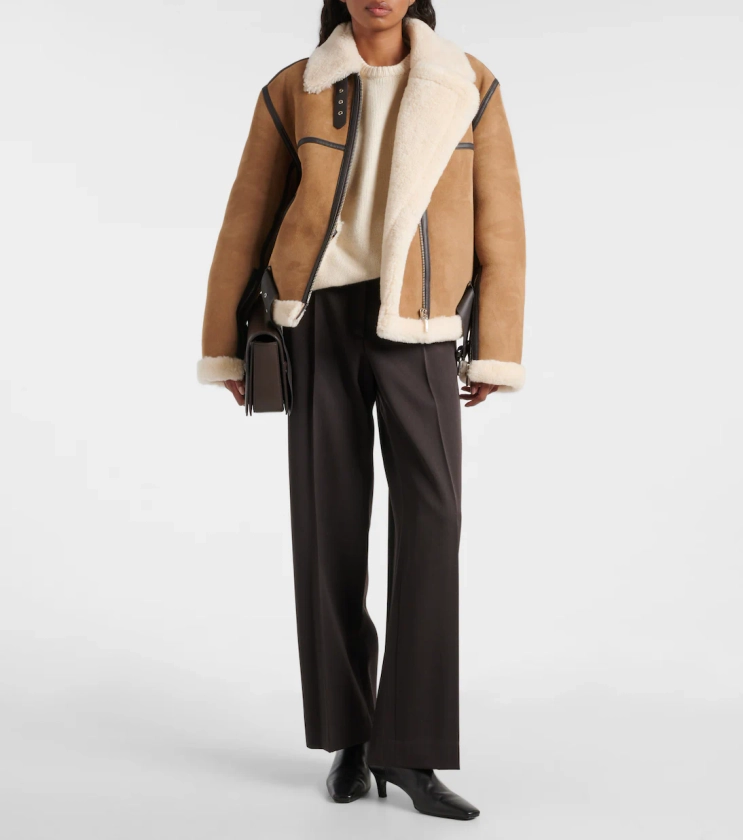 Shearling-lined suede jacket in brown - Toteme | Mytheresa