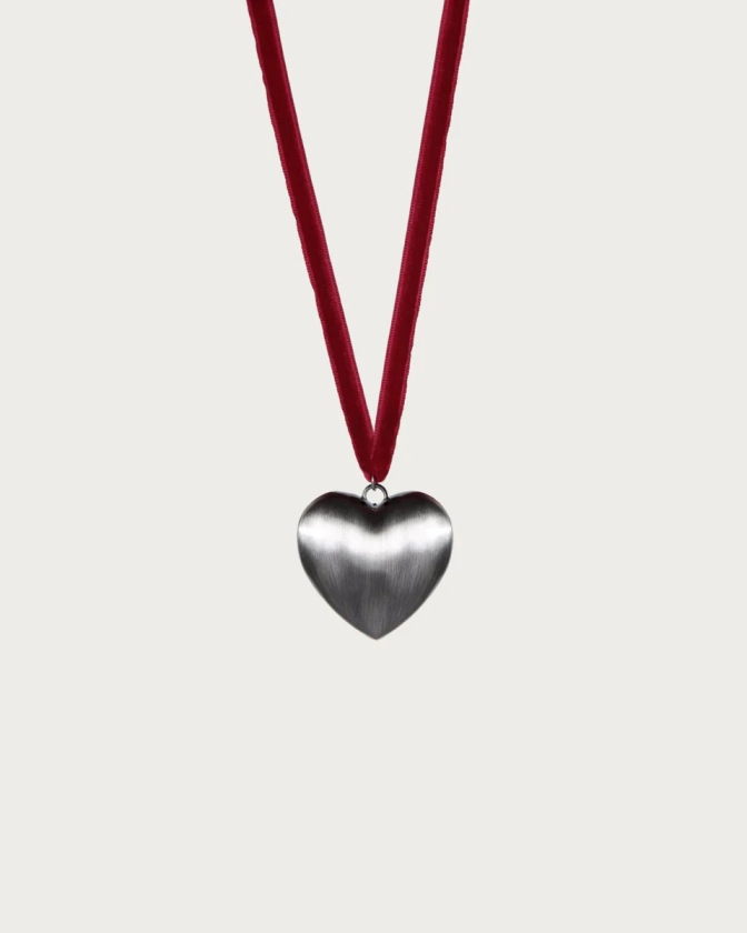 Layla Velvet Ribbon Heart Necklace| En Route Jewelry | En Route Jewelry