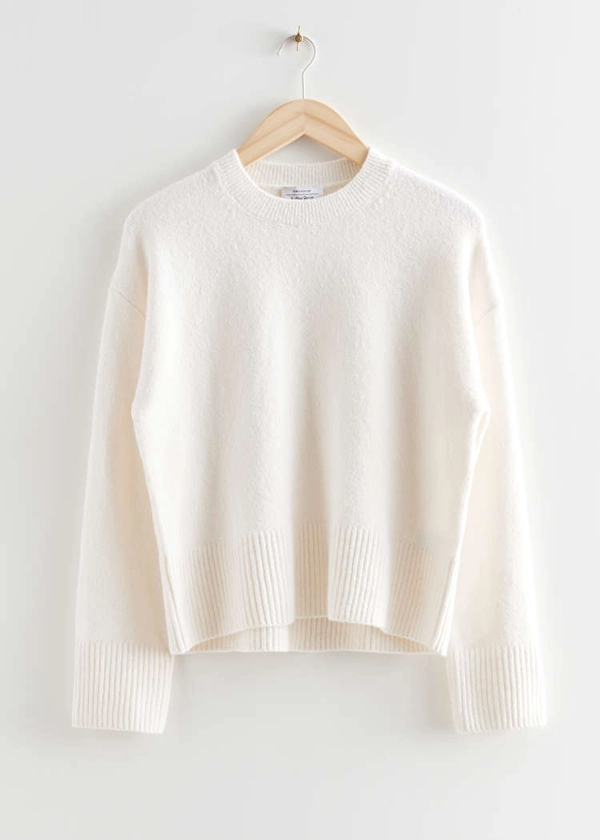 Stickad tröja med avslappnad passform - Vit - Sweaters - & Other Stories SE