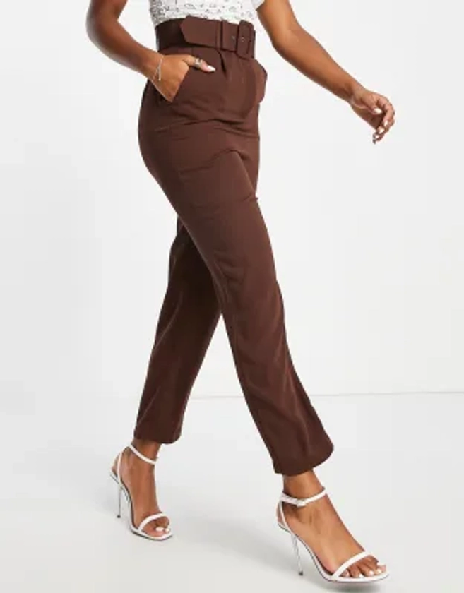 Style Cheat - Pantalon ajusté à taille haute et boucle - Chocolat | ASOS