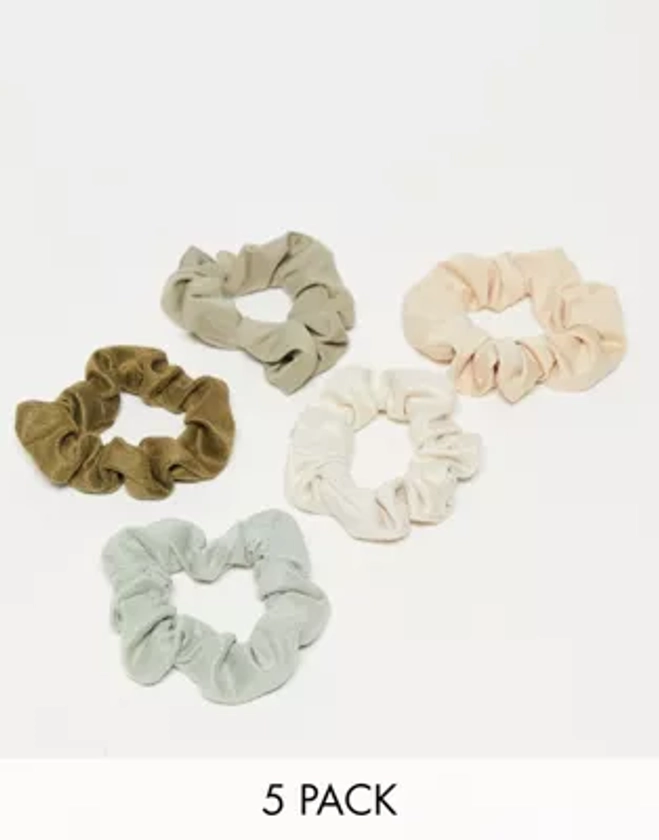 Kitsch - Set van 5 scrunchies met textuur in eucalyptus kleuren