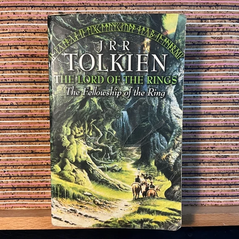 El Señor de los Anillos: La Comunidad del Anillo por J. R. R. Tolkien - Libro en rústica del Reino Unido, HarperCollins Publishers, edición de 1999, primera impresión