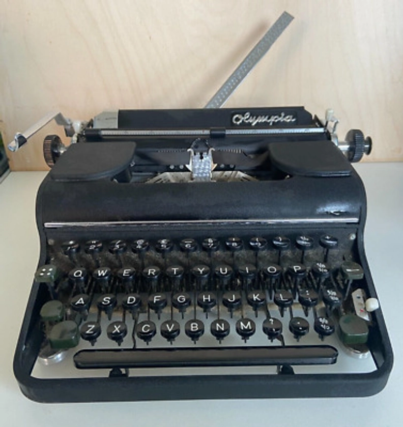 Olympia Vintage Typewriter 1950 Made in Germany SM1 very good condition | eBay